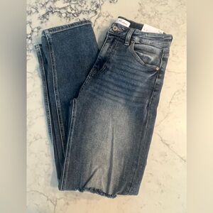 New KanCan Signature Norrine High Rise Slim Straight Dark Wash Jeans 7/27 $68
